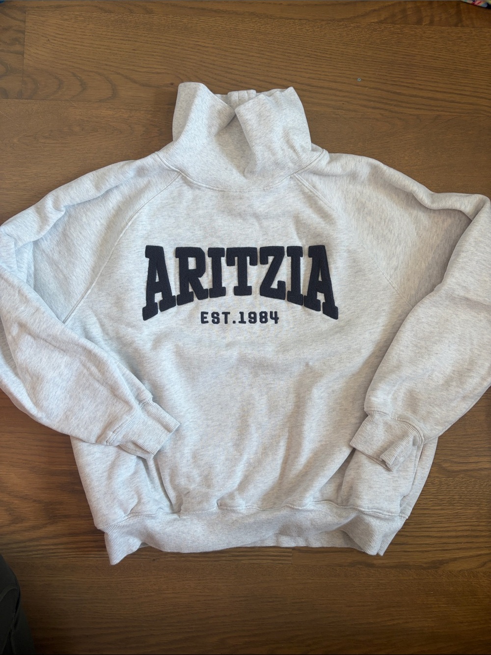Aritzia Women’s 2Xs Light Gray Mock Neck Sweatshirt with navy Text